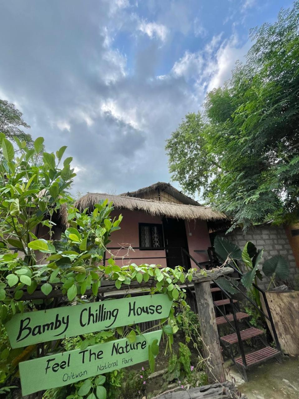 Bamby Chilling House - Feel The Nature Sauraha Dış mekan fotoğraf