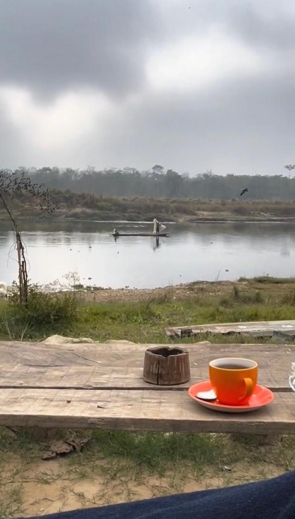 Bamby Chilling House - Feel The Nature Sauraha Dış mekan fotoğraf